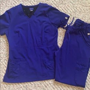 Women’s scrubs